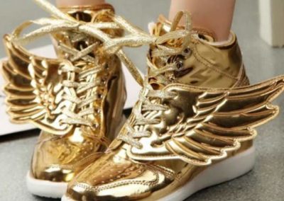 Goldener Turnschuh